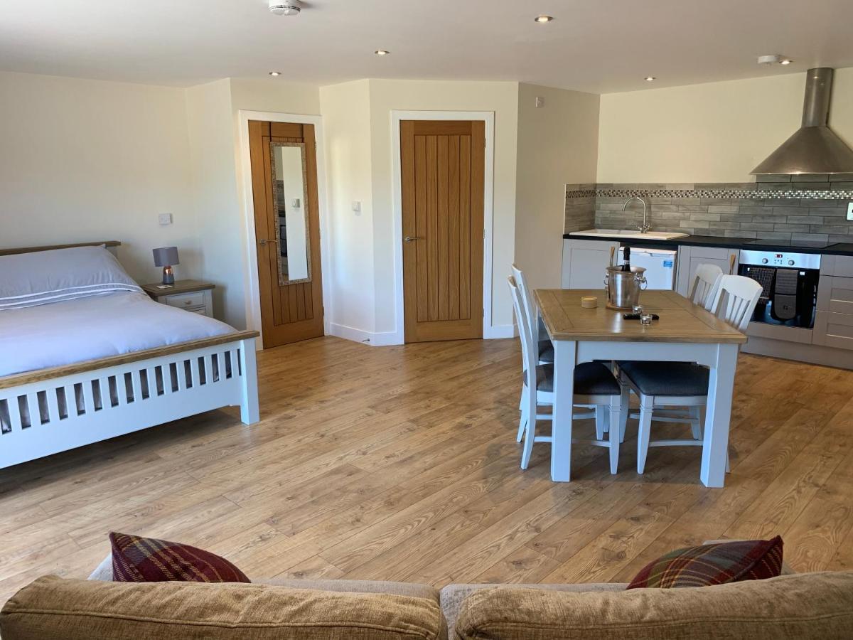 Plumptons Farm Holiday Lodges Colchester Exteriör bild